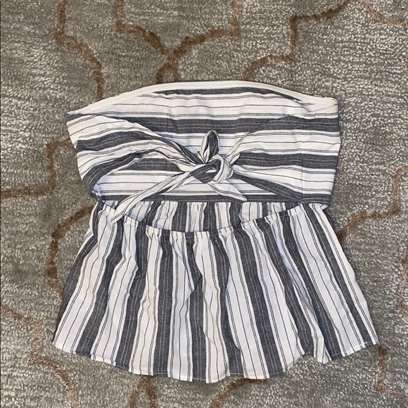 Tie back tube top from Tilly’s - Picture 4 of 4